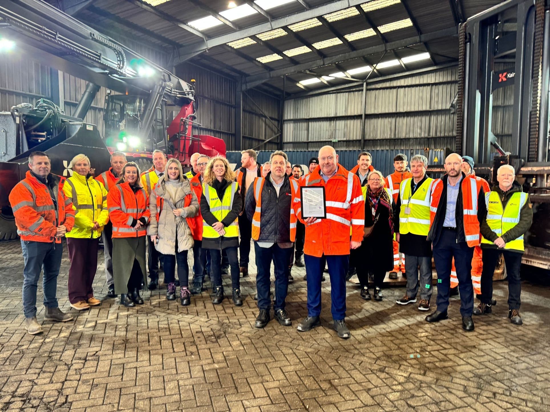 The DFDS team in Immingham, celebrating a collaboration with Kalmar.