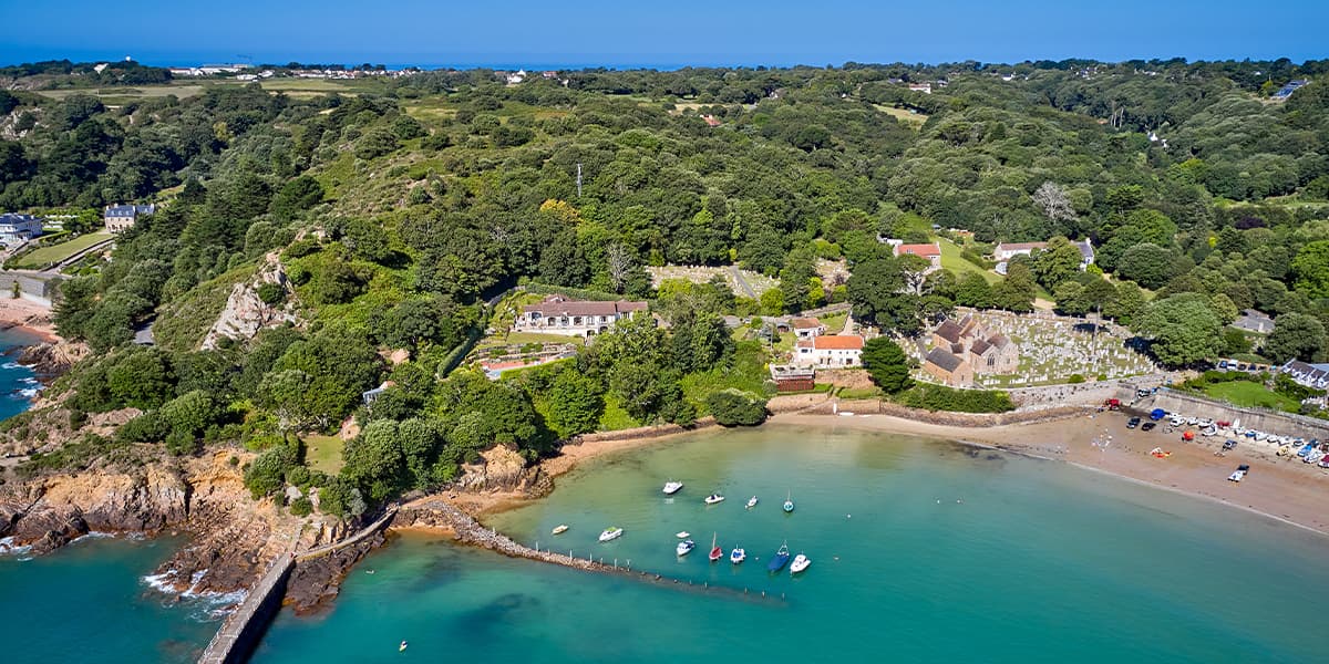 The 5 Best Beaches in Jersey - St Brelade-s Bay