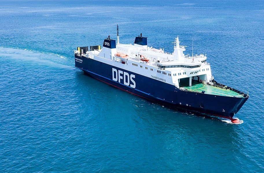 Le bateau Tanger Express navigue